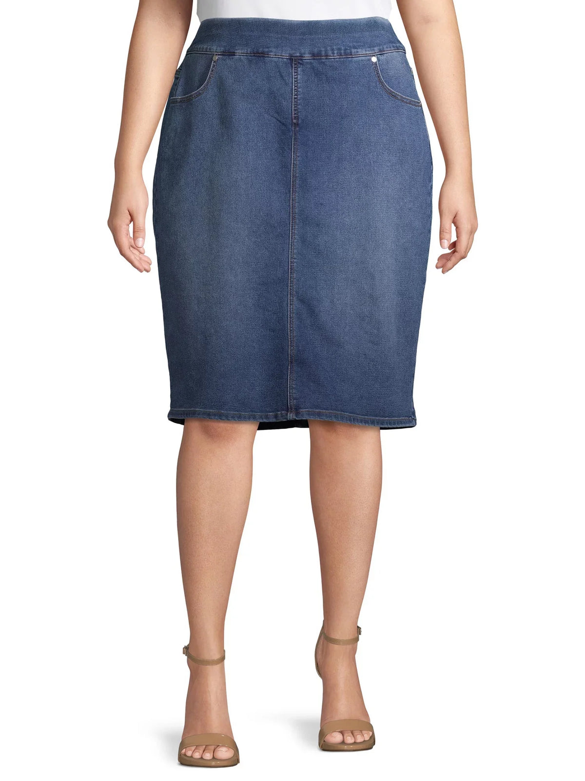 Alivia  Women's Plus Size Pull-On Denim Skirt