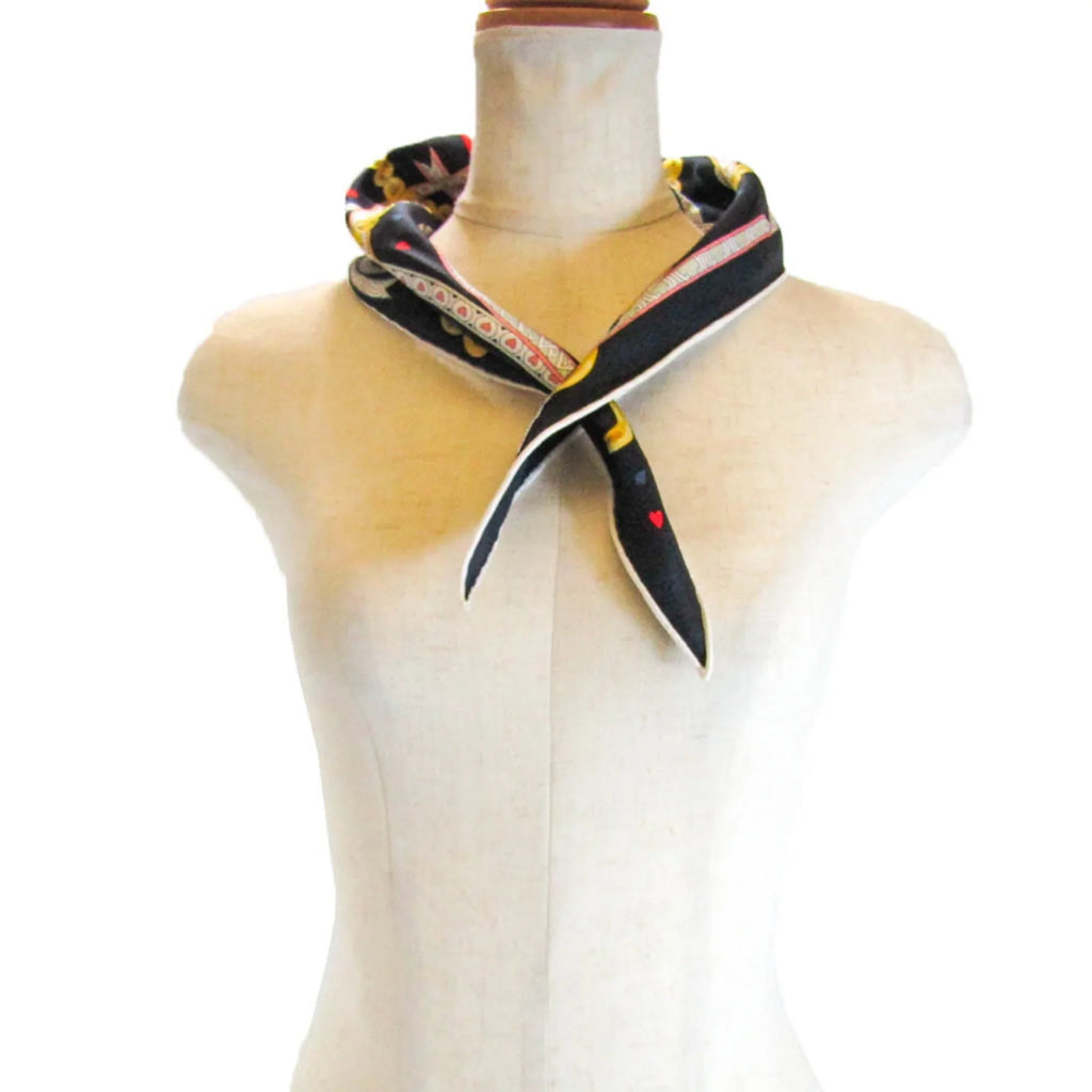 Pre-Owned Hermes LOSANGE DAME DE COEUR Women's Silk Scarf Multi-color,Navy,White (Good)