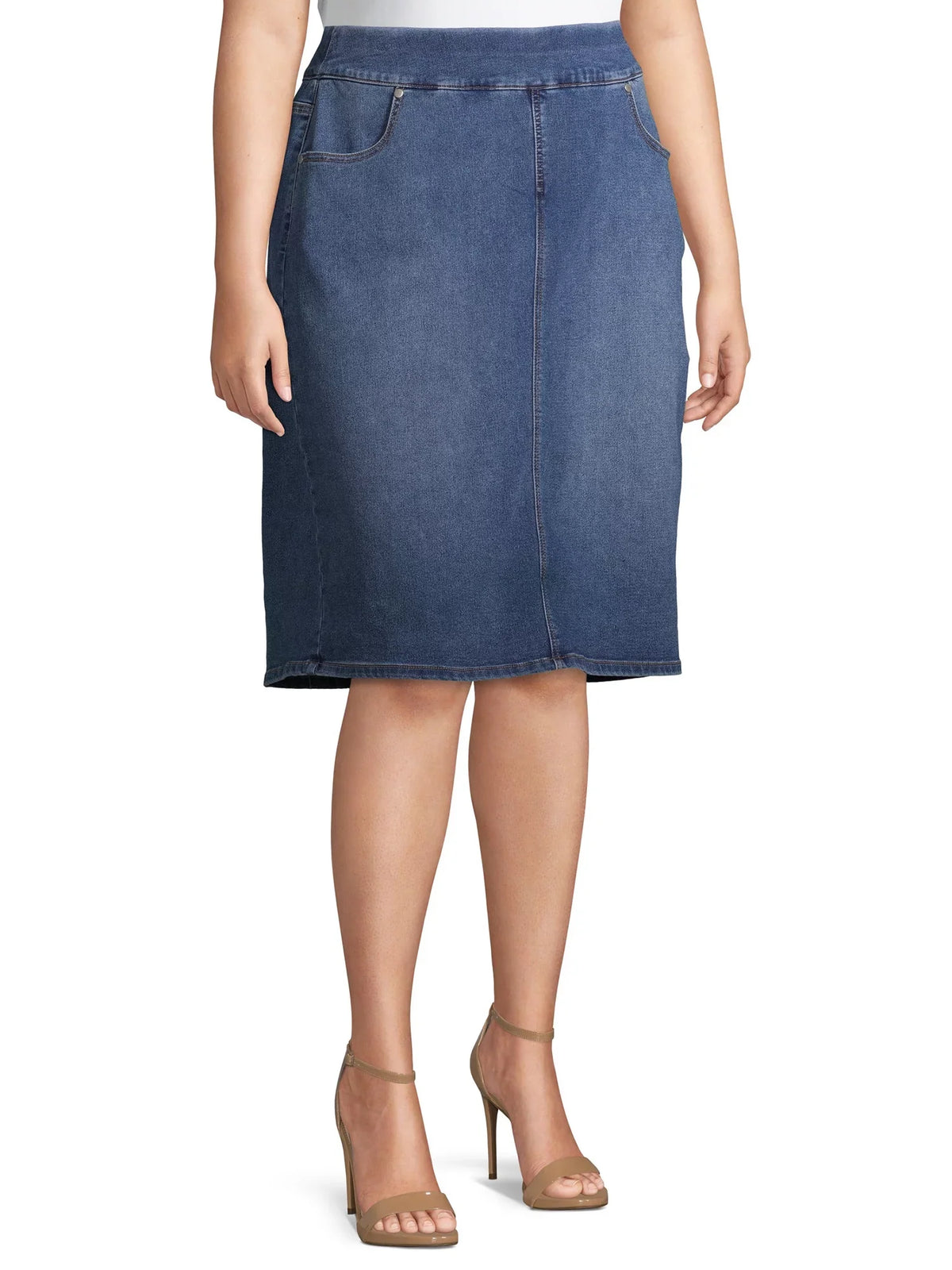 Alivia  Women's Plus Size Pull-On Denim Skirt