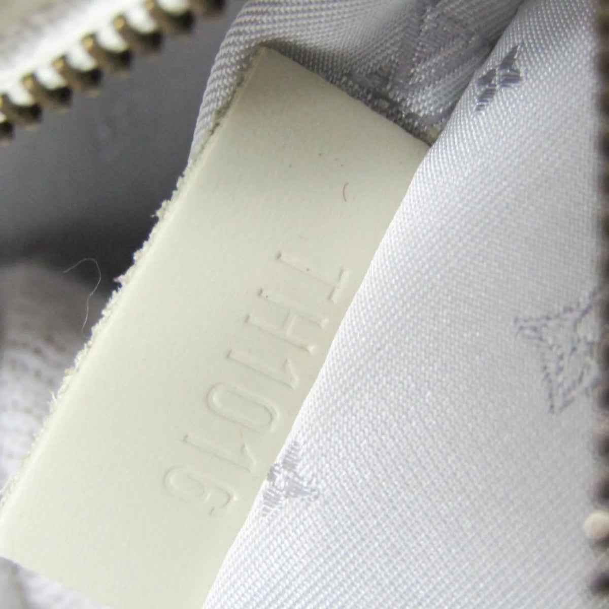 Pre-Owned Louis Vuitton Suhali Lockit PM M91887 Women's Handbag Blanc (Good)
